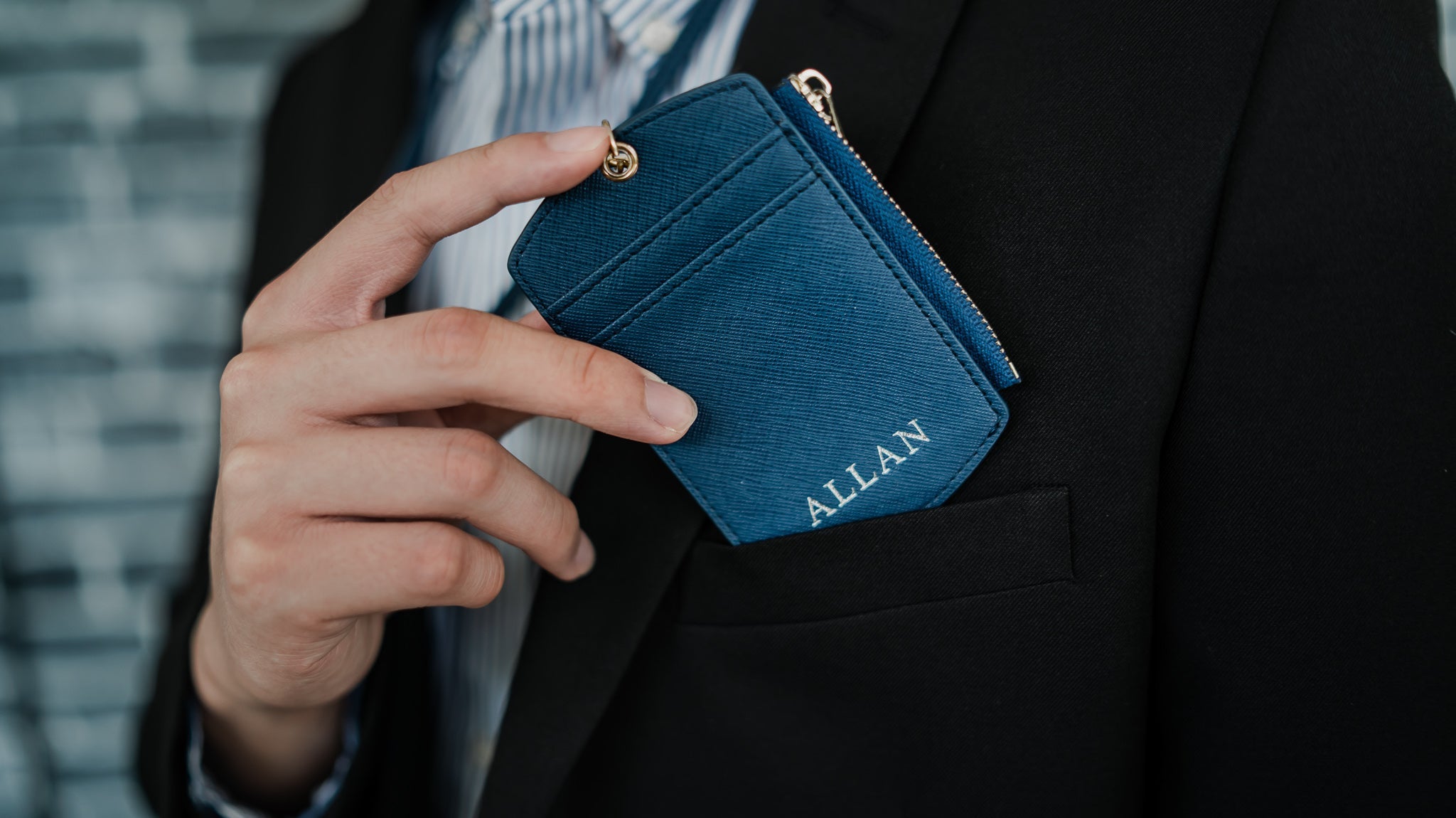 Elevate workspace with a unique personalised gift by THEIMPRINT
