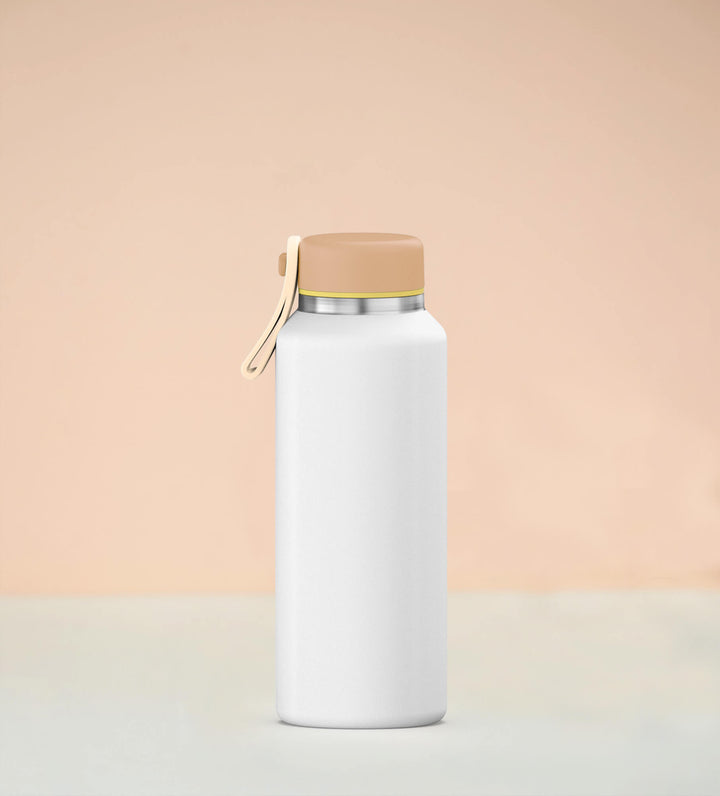 White customisable tumbler with beige lid
